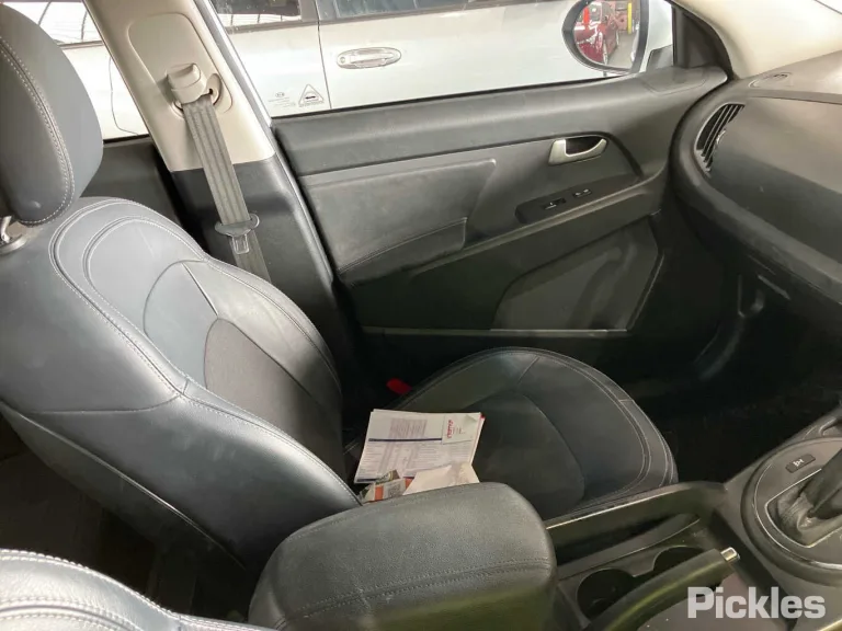 2013 Kia Sportage Damaged VIN U5YPC813SDL333622 – trunk area