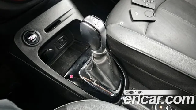 2017 Renault QM3 RE Signature Sold VIN VF12RGJ1DHW703693 – trunk area