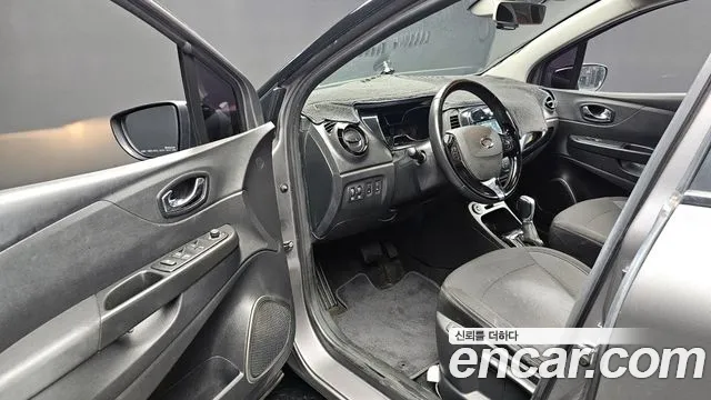 2017 Renault QM3 LE Sold VIN VF12RGJ1DHW764731 – interior seats