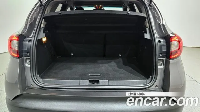 2018 Renault New QM3 RE Sold VIN VF12RS01AJW106839 – interior seats