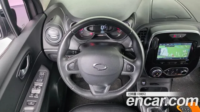 2018 Renault New QM3 RE Sold VIN VF12RS01AJW119254 – interior seats
