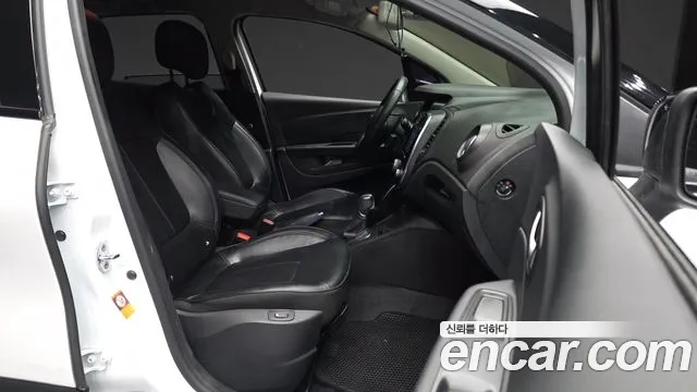 2018 Renault New QM3 RE Sold VIN VF12RS01AJW930897 – trunk area