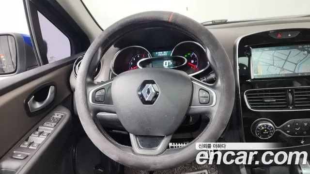 2018 Renault Clio Intens Sold VIN VF15RBJ0DJR024769 – side profile