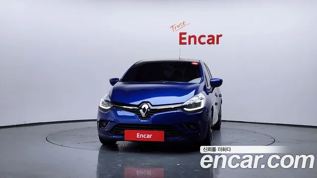 2018 Renault Clio Intens Sold VIN VF15RBJ0DJR024769 – exterior detail