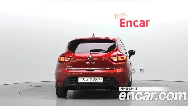 2018 Renault Clio Intens – VIN VF15RBJ0DJR024915 2018 Renault Clio Intens VIN VF15RBJ0DJR024915
