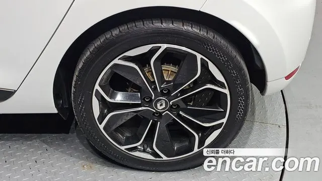 2018 Renault Clio Intens Sold VIN VF15RBJ0DJR437981 – photo 25