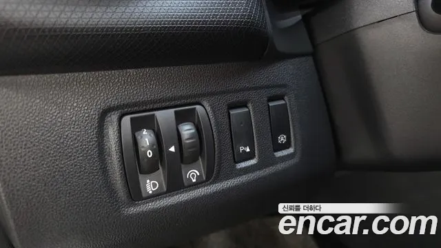 2018 Renault Clio ZEN Sold VIN VF15RBJ0DJR489326 – interior seats
