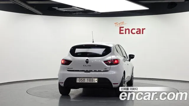 2018 Renault Clio ZEN Sold VIN VF15RBJ0DJR489326 – photo 20