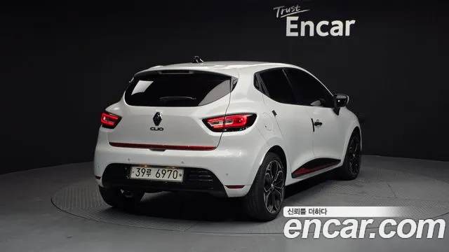 2018 Renault Clio Intens VIN VF15RBJ0DJR504636