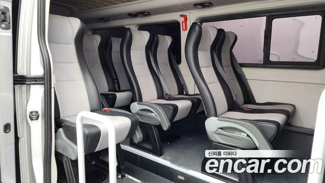 2020 Renault Master 2.3 15-Seater Sold VIN VF1ME0009LB456654 – rear exterior