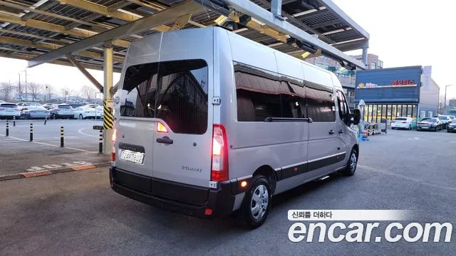 2020 Renault Master 2.3 15-Seater Sold VIN VF1ME0009LB456654 – exterior detail