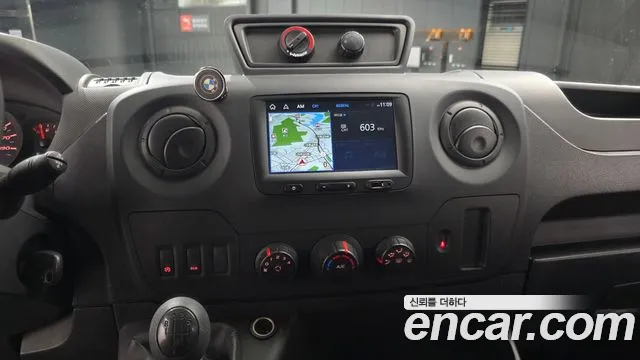2019 Renault Master 2.3 13-Seater Sold VIN VF1ME000XKB043805 – rear exterior