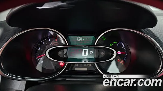 2019 Renault Clio Intens Panoramic Sold VIN VF1R98000KR736347 – undercarriage