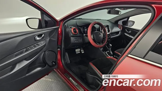 2019 Renault Clio Intens Panoramic Sold VIN VF1R98000KR736347 – photo 33
