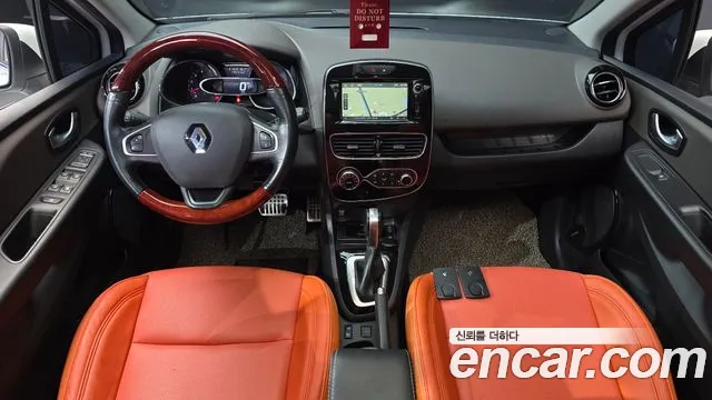 2019 Renault Clio Intens Panoramic Sold VIN VF1R98005KR775855 – photo 33