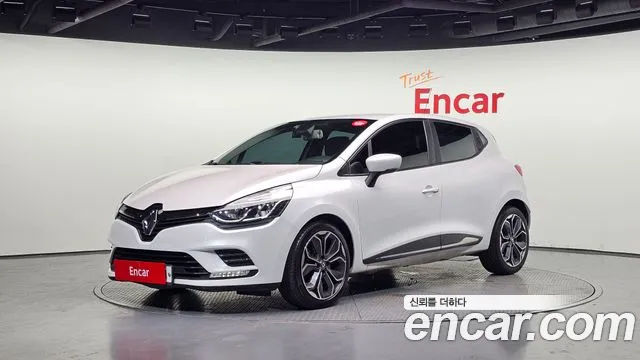 2019 Renault Clio ZEN Sold VIN VF1R98005KR904760 – interior seats