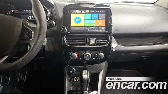 2019 Renault Clio ZEN Sold VIN VF1R98005KR904760 – engine bay