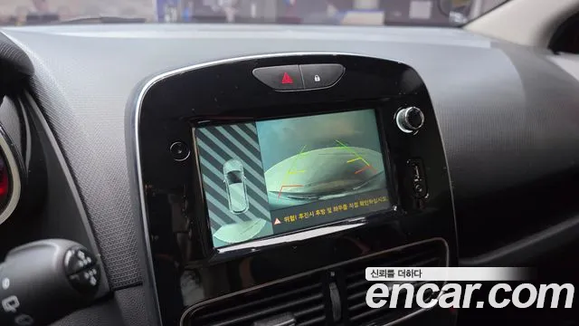 2019 Renault Clio Intens Panoramic Sold VIN VF1R9800XKR951315 – side profile