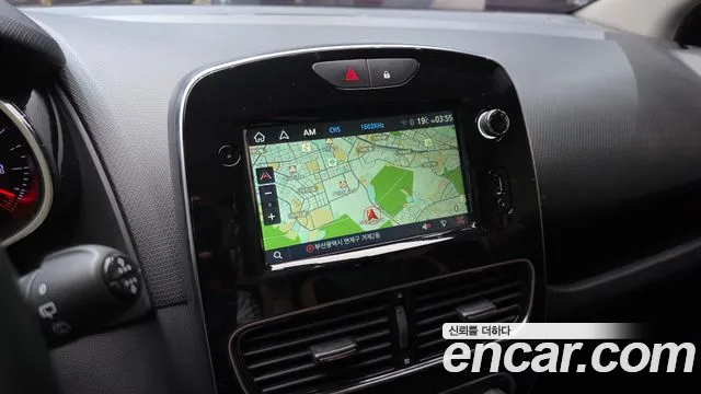 2019 Renault Clio Intens Panoramic Sold VIN VF1R9800XKR951315 – engine bay