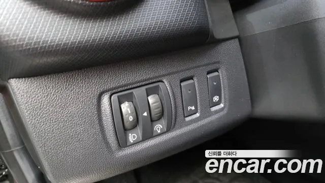 2019 Renault Clio Intens Panoramic Sold VIN VF1R9800XKR951315 – odometer reading