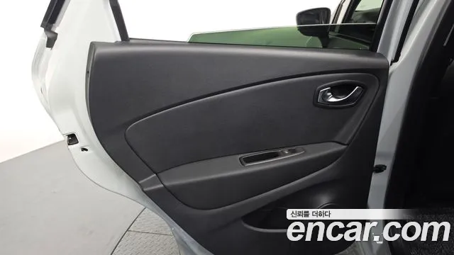 2019 Renault New QM3 RE Sold VIN VF1S87001KW860322 – rear exterior