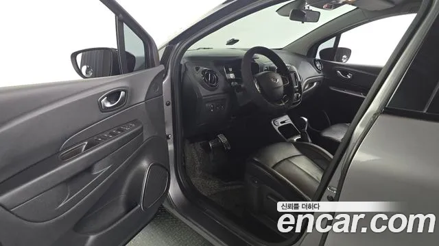2019 Renault New QM3 RE Sold VIN VF1S87009KW931010 – rear exterior