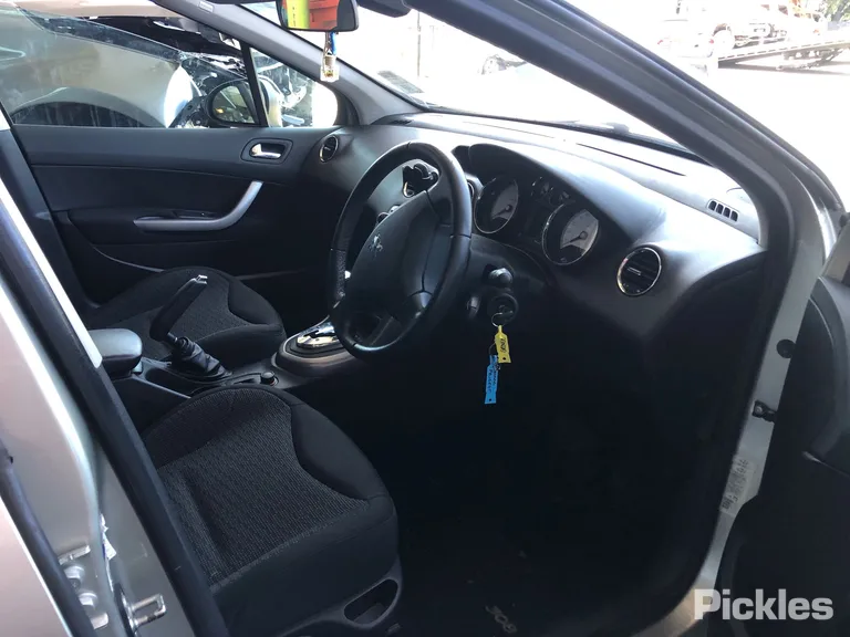2008 Peugeot 308 Used VIN VF34HRHRJ55221495 – photo 27 2008 Peugeot 308 Used VIN VF34HRHRJ55221495 – photo 27