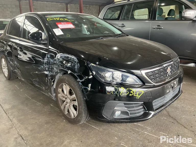 2018 Peugeot 308 Used VIN VF3LPHNWWJS266805 – photo 24