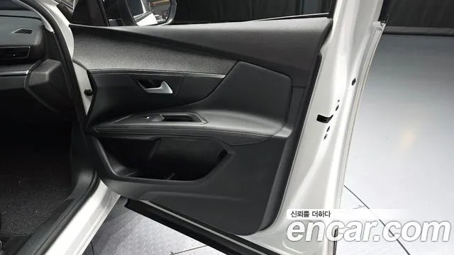 2019 Peugeot 3008 2nd Gen 1.5 BlueHDi Allure Sold VIN VF3MCYHZRKS032814 – rear exterior
