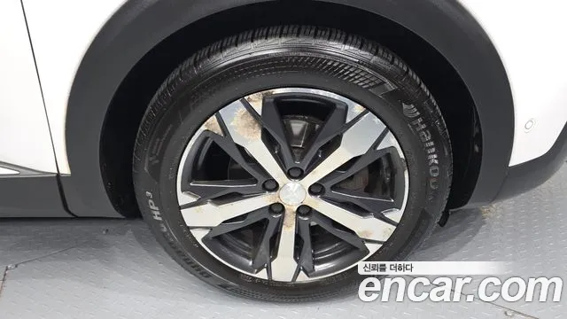 2019 Peugeot 3008 2nd Gen 1.5 BlueHDi Allure Sold VIN VF3MCYHZRKS032814 – trunk area