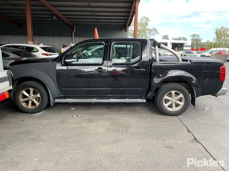 2013 Nissan Navara Used VIN VSKCVAD40A0535802 – rear exterior