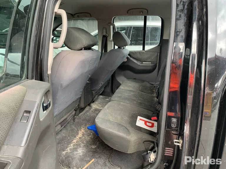 2013 Nissan Navara Used VIN VSKCVAD40A0535802 – exterior detail