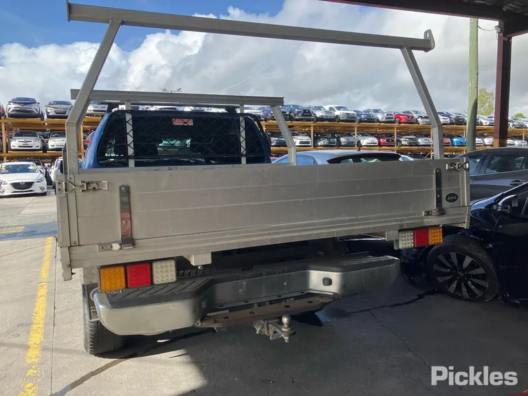 2013 Nissan Navara Used VIN VSKCVND40A0511215 – undercarriage