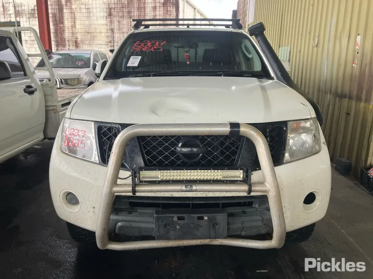 2013 Nissan Navara Used VIN VSKCVND40A0512149 – interior seats