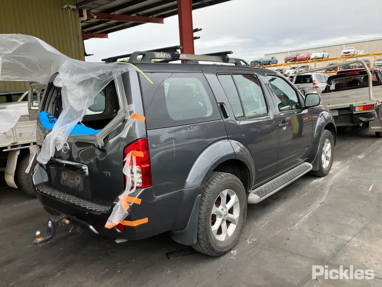 2011 Nissan Pathfinder Used VIN VSKJVWR51A0412265 – exterior detail 2011 Nissan Pathfinder Used VIN VSKJVWR51A0412265 – exterior detail