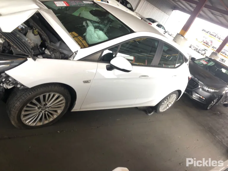 2017 Holden Astra Used VIN W0LBF6ECXHG179727 – photo 26
