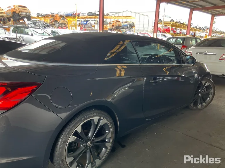 2015 Holden Cascada Used VIN W0LWT3D94GG003334 – photo 33