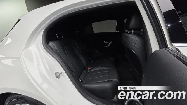 2021 Mercedes-Benz A-Class W177 A220 Hatchback Sold VIN W1K3F4EBXMJ278603 – interior seats