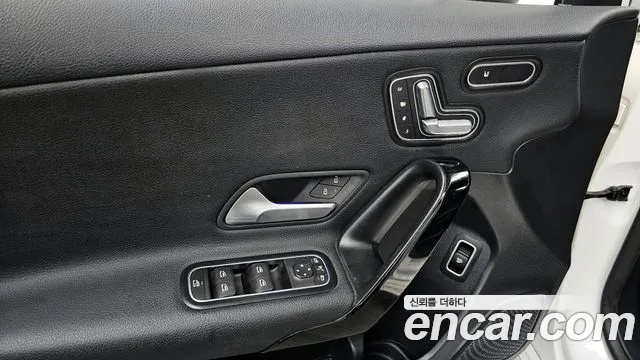 2020 Mercedes-Benz A-Class W177 A220 Sedan Sold VIN W1K3G4EB2LJ240973 – photo 25