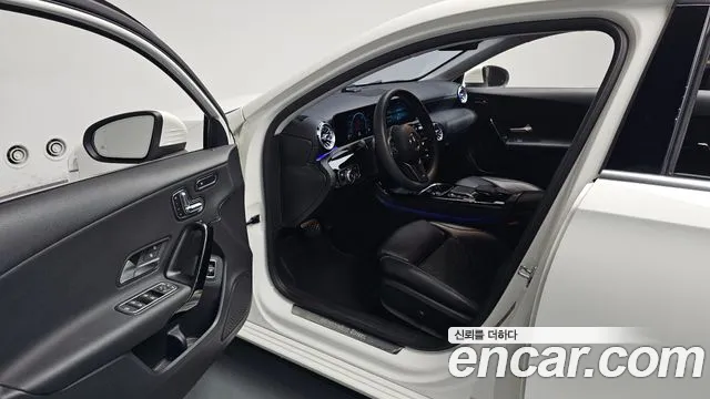 2020 Mercedes-Benz A-Class W177 A220 Sedan Sold VIN W1K3G4EB7LJ191009 – photo 24