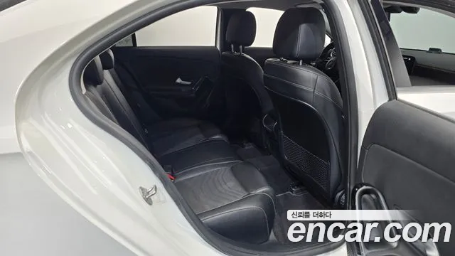 2020 Mercedes-Benz A-Class W177 A250 4MATIC Sedan Sold VIN W1K3G4HB4LJ185146 – interior seats