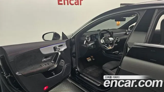 2020 Mercedes-Benz CLA-Class C118 CLA250 4MATIC Sold VIN W1K5J4HB2LN136062 – front exterior 2020 Mercedes-Benz CLA-Class C118 CLA250 4MATIC Sold VIN W1K5J4HB2LN136062 – front exterior