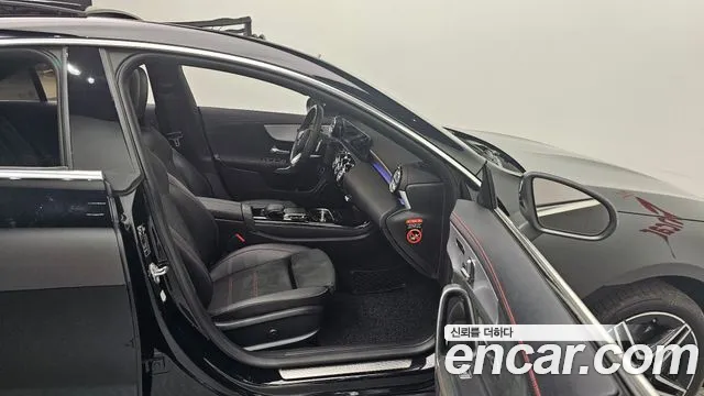 2020 Mercedes-Benz CLA-Class C118 CLA250 4MATIC Sold VIN W1K5J4HB2LN136062 – exterior detail 2020 Mercedes-Benz CLA-Class C118 CLA250 4MATIC Sold VIN W1K5J4HB2LN136062 – exterior detail
