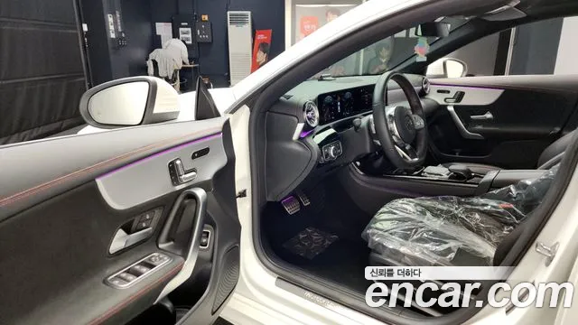 2020 Mercedes-Benz CLA-Class C118 CLA250 4MATIC Sold VIN W1K5J4HB5LN098259 – interior seats