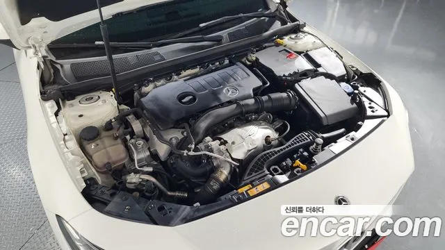 2020 Mercedes-Benz CLA-Class C118 CLA250 4MATIC Sold VIN W1K5J4HB5LN098861 – exterior detail 2020 Mercedes-Benz CLA-Class C118 CLA250 4MATIC Sold VIN W1K5J4HB5LN098861 – exterior detail