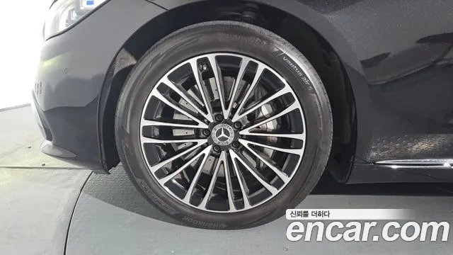 2022 Mercedes-Benz S-Class W223 S350 d Sold VIN W1K6F3AB4NA103939 – undercarriage