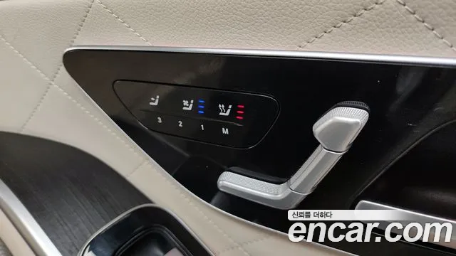 2021 Mercedes-Benz S-Class W223 S400 d 4MATIC Sold VIN W1K6F3DB4MA014429 – interior seats
