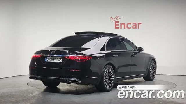 2022 Mercedes-Benz S-Class W223 S450L 4MATIC Sold VIN W1K6G6BB7NA145972 – trunk area 2022 Mercedes-Benz S-Class W223 S450L 4MATIC Sold VIN W1K6G6BB7NA145972 – trunk area