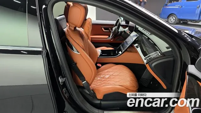 2021 Mercedes-Benz S-Class W223 S580L 4MATIC Sold VIN W1K6G7GB6MA045469 – interior seats 2021 Mercedes-Benz S-Class W223 S580L 4MATIC Sold VIN W1K6G7GB6MA045469 – interior seats