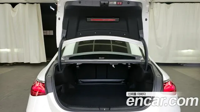 2024 Mercedes-Benz E-Class W214 E220d 4MATIC Exclusive Sold VIN W1KLF0FB2RA031154 – rear exterior 2024 Mercedes-Benz E-Class W214 E220d 4MATIC Exclusive Sold VIN W1KLF0FB2RA031154 – rear exterior